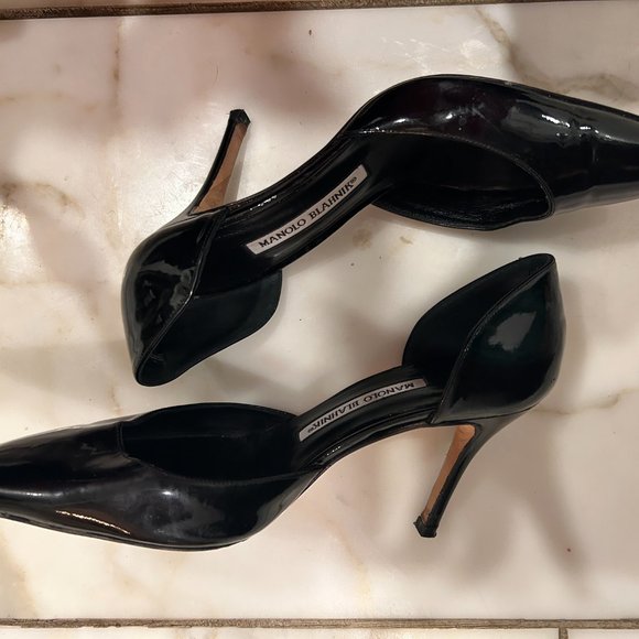 Manolo Blahnik Black Pumps - size 7 - Picture 3 of 5